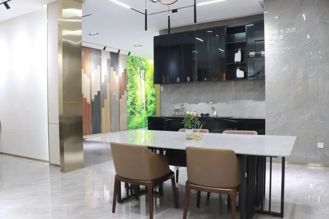 晉江鷹牌旗艦店｜緊跟時(shí)代步伐，以品牌力量制勝市場(chǎng)!(圖30)