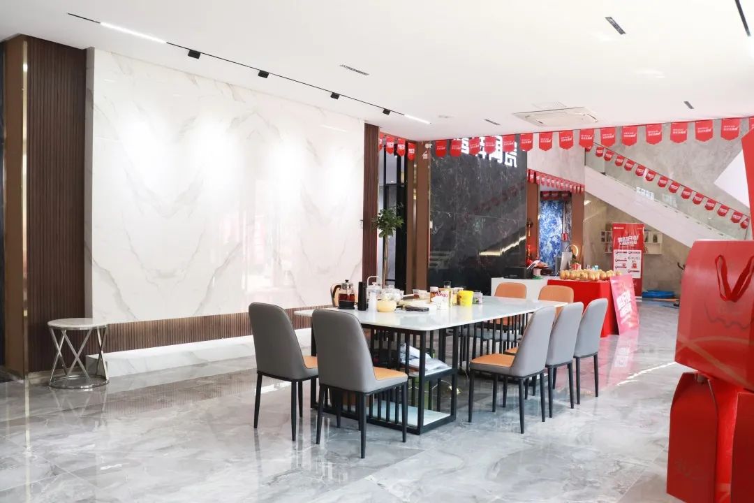 晉江鷹牌旗艦店｜緊跟時(shí)代步伐，以品牌力量制勝市場(chǎng)!(圖4)