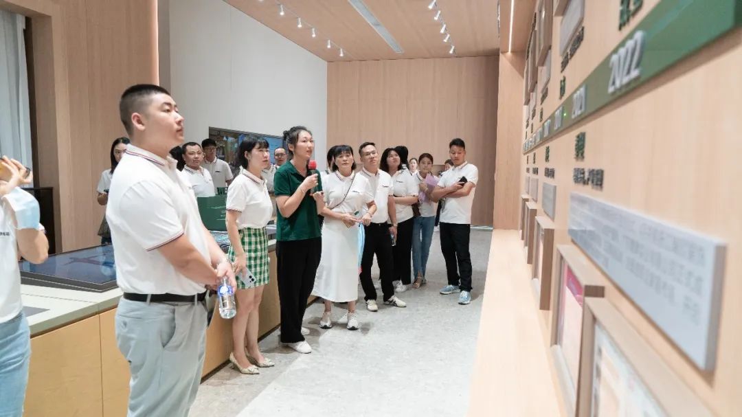 落地新戰(zhàn)略，實(shí)踐新模式，決戰(zhàn)新未來 ｜ 2022鷹牌墻地專家全國(guó)店長(zhǎng)培訓(xùn)圓滿收官！(圖10)
