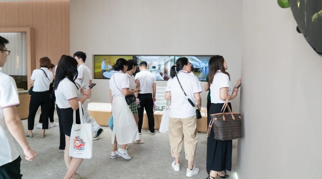落地新戰(zhàn)略，實(shí)踐新模式，決戰(zhàn)新未來 ｜ 2022鷹牌墻地專家全國(guó)店長(zhǎng)培訓(xùn)圓滿收官！(圖9)