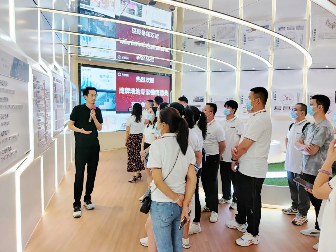 落地新戰(zhàn)略，實(shí)踐新模式，決戰(zhàn)新未來 ｜ 2022鷹牌墻地專家全國(guó)店長(zhǎng)培訓(xùn)圓滿收官！(圖20)