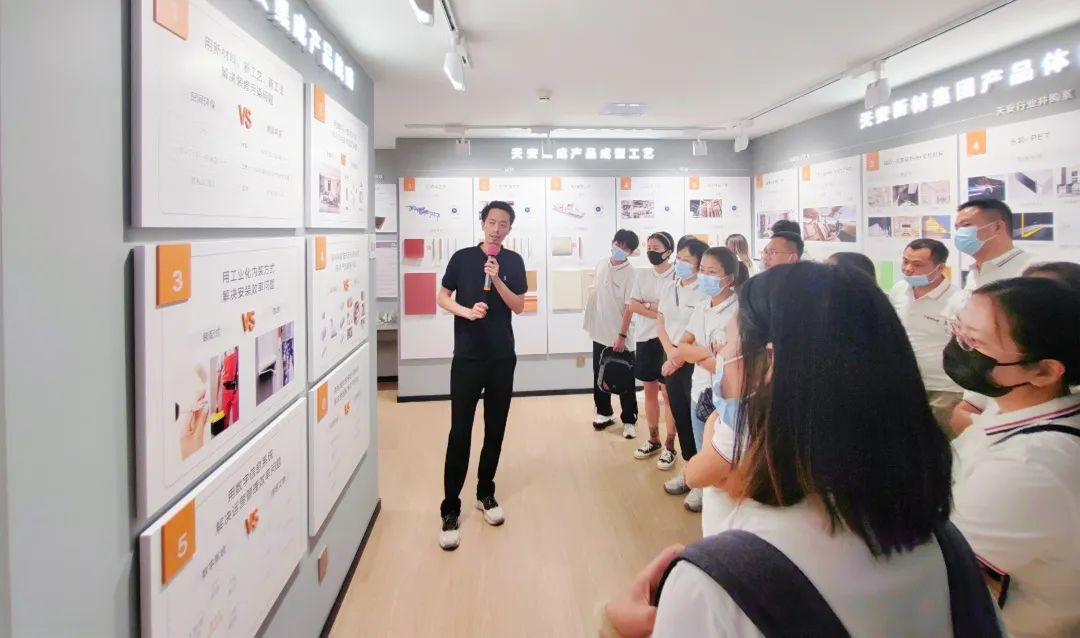 落地新戰(zhàn)略，實(shí)踐新模式，決戰(zhàn)新未來 ｜ 2022鷹牌墻地專家全國(guó)店長(zhǎng)培訓(xùn)圓滿收官！(圖22)