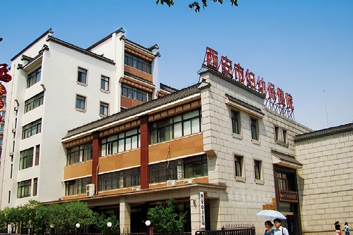 工程案例｜佛山復(fù)星禪誠醫(yī)院——很多年以后，我還選鷹牌(圖20)