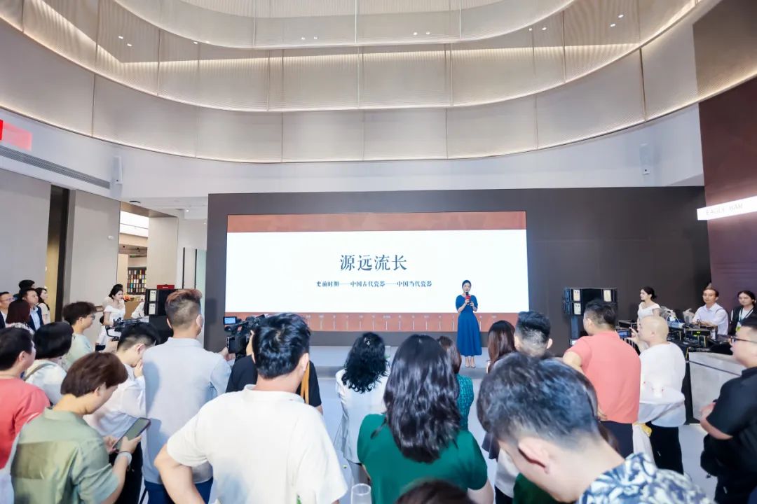 新鷹牌 創(chuàng)未來｜鷹牌新總部展廳盛大揭幕&中國瓷IP新品隆重上市！(圖25)