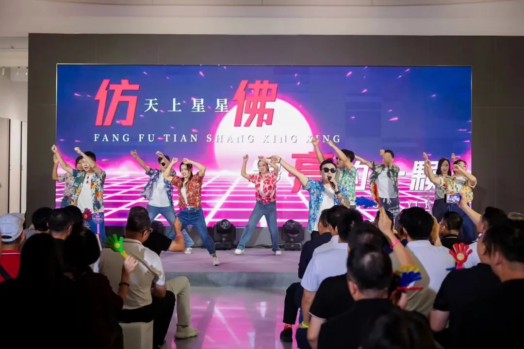 "芳華五十、筑夢(mèng)百年" ——鷹牌集團(tuán)五十周年青春音樂(lè)會(huì)圓滿舉行！(圖14)