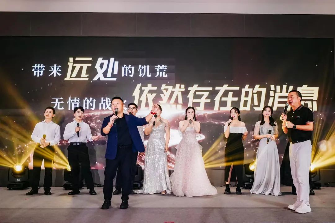 "芳華五十、筑夢(mèng)百年" ——鷹牌集團(tuán)五十周年青春音樂(lè)會(huì)圓滿舉行！(圖30)