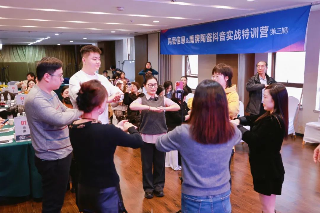 擁抱新媒體丨以流量為媒，賦能門店業(yè)績?cè)鲩L騰飛！(圖8)