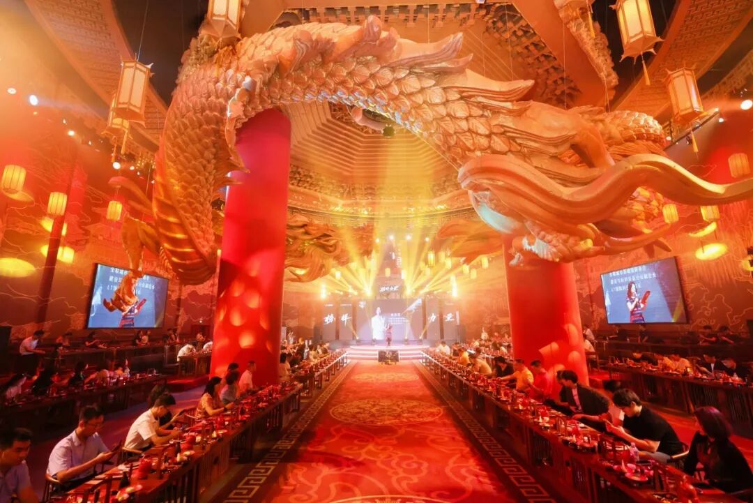 榜樣力量丨鷹牌陶瓷榮獲“2025年度家居領(lǐng)軍品牌”大獎(jiǎng)！(圖2)