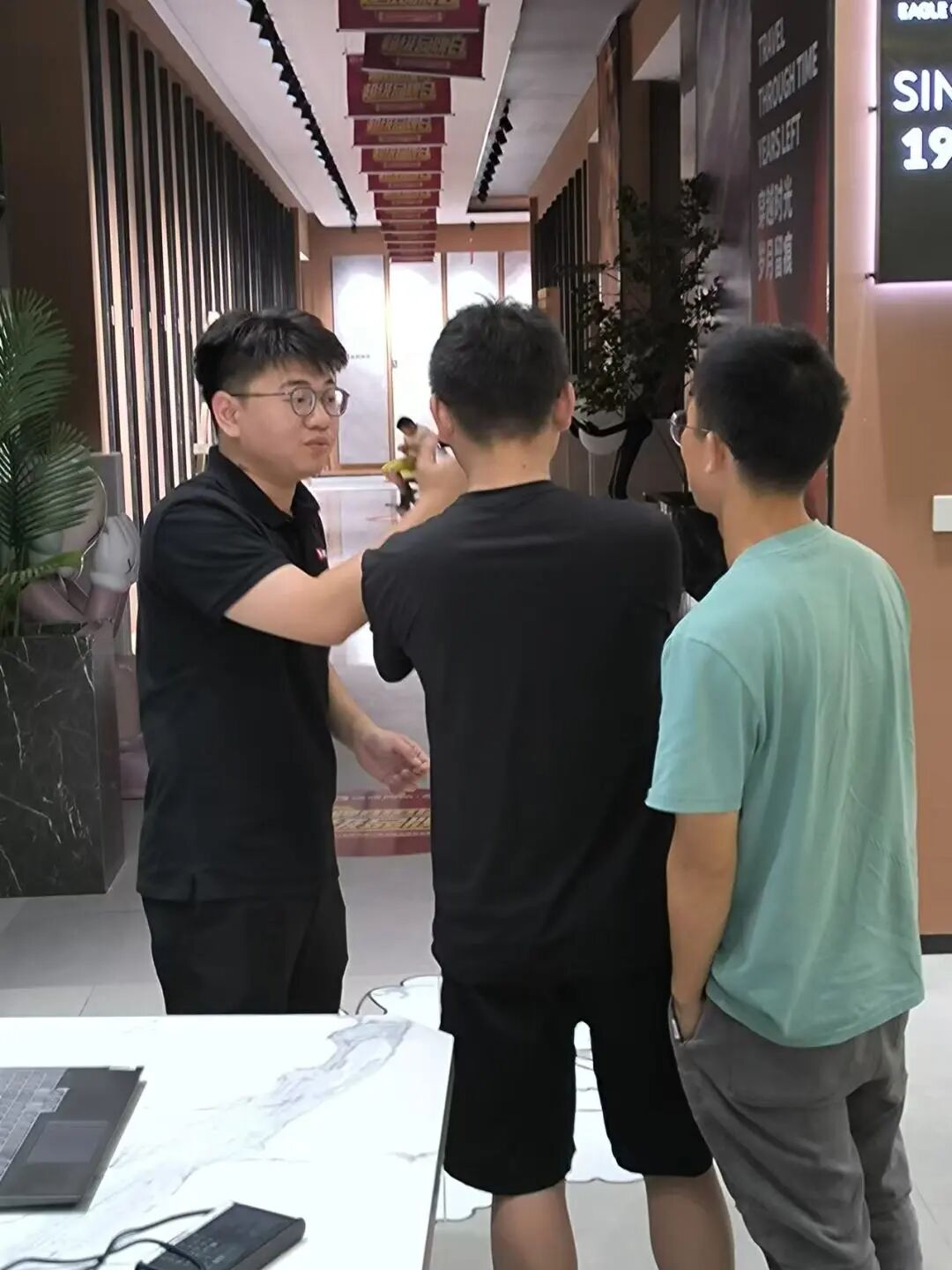 全民擁抱新媒體｜品牌營銷戰(zhàn)略升級，鷹牌陶瓷探索全新破局之路(圖10)