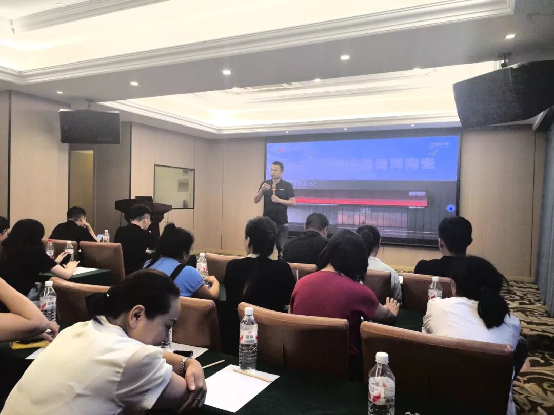終端賦能 聚力增長｜鷹牌陶瓷華東二區(qū)2025年區(qū)域營銷會(huì)議順利舉辦！(圖12)