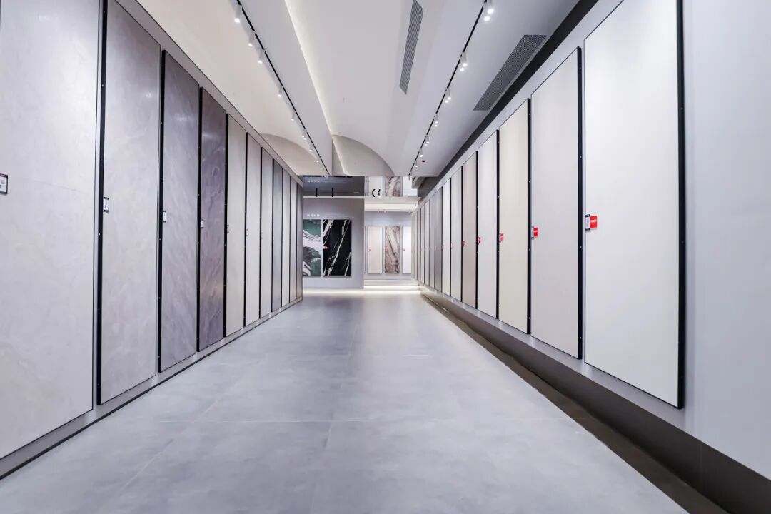 再添榮譽(yù)|鷹牌陶瓷榮獲2025中國(guó)陶瓷質(zhì)造百?gòu)?qiáng)！(圖11)